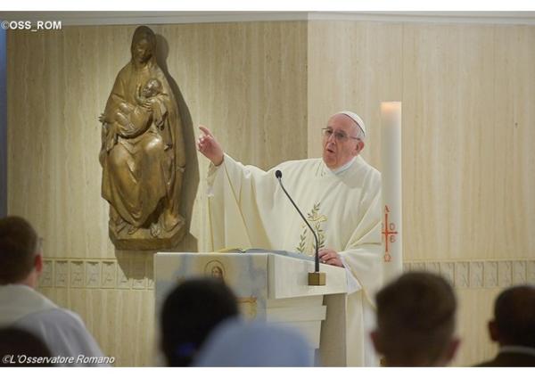 Ranná homília pápeža: Dnes Cirkev potrebuje svedkov, mučeníkov