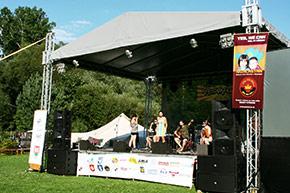 Dobrovoľníci v Kapčigaji